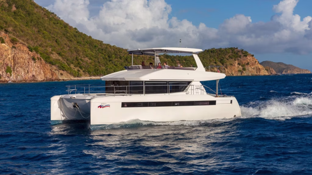 Power catamaran Moorings 464 PC for charter in Great Abaco in Bahamas in Caribbean